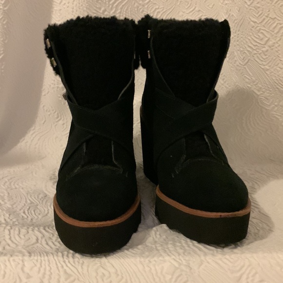 Coach Kenna Boots Black Suede Shearling size 8.5 (firm) - Picture 2 of 13